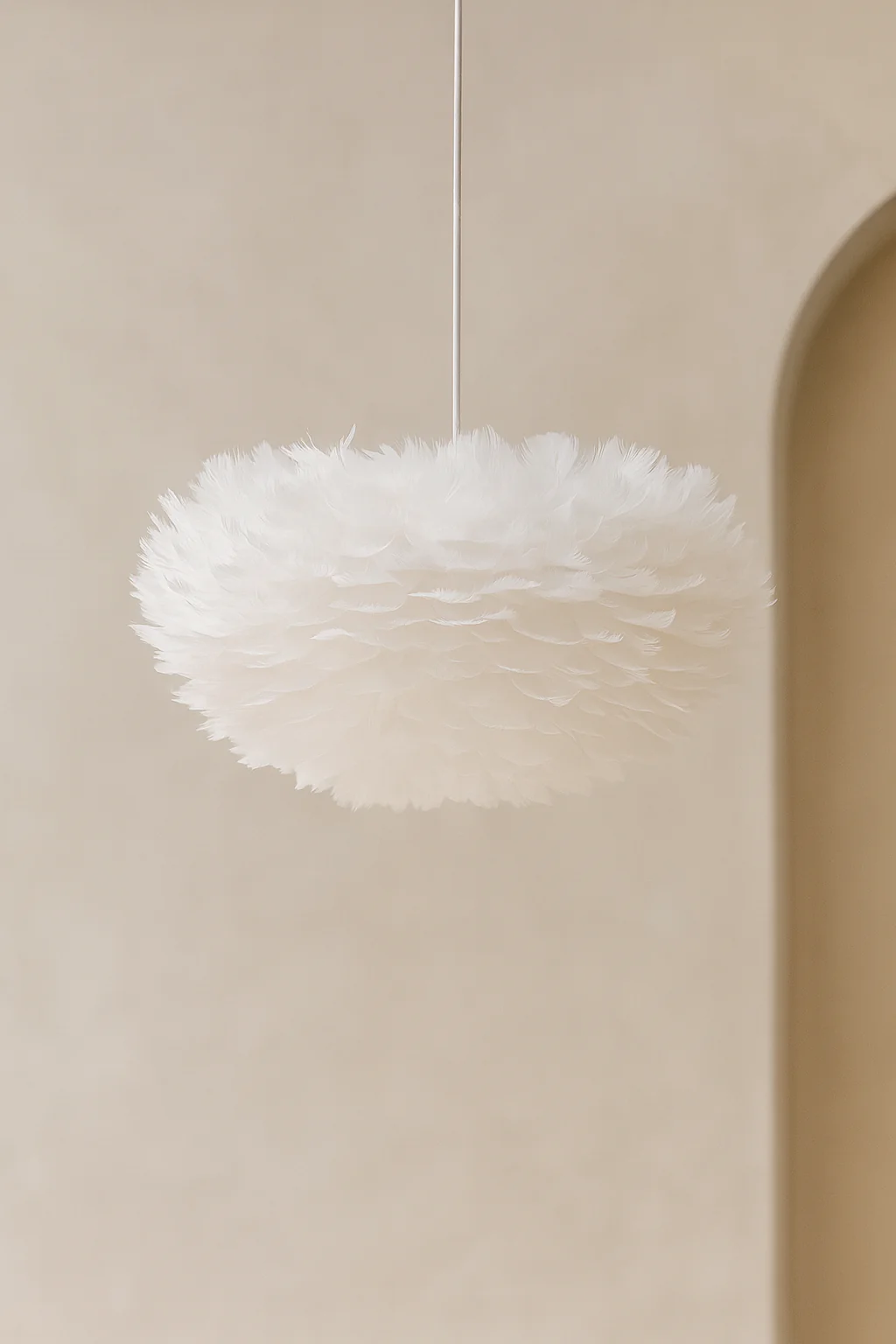 white-feather-ceiling-lamp_001
