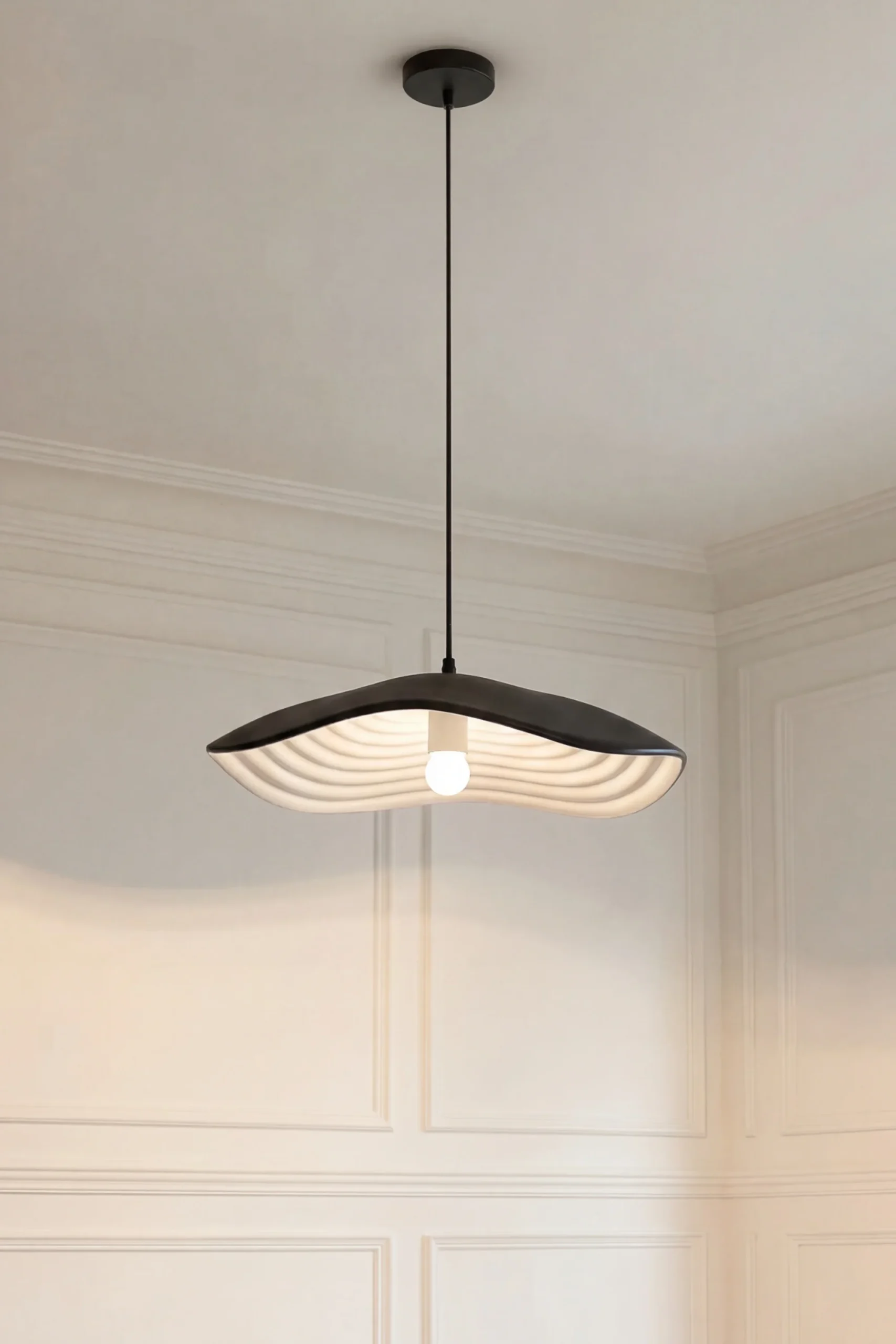 Ethereal_Flow_Black_Pendant_Ceiling_Lamp